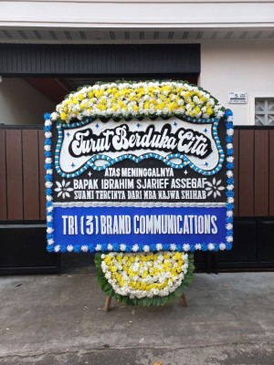 Papan Bunga Duka di Megambilis